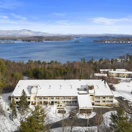 Cute Lower Level Cedar Lodge Room With Balcony & Lake Views! Laconia Buitenkant foto